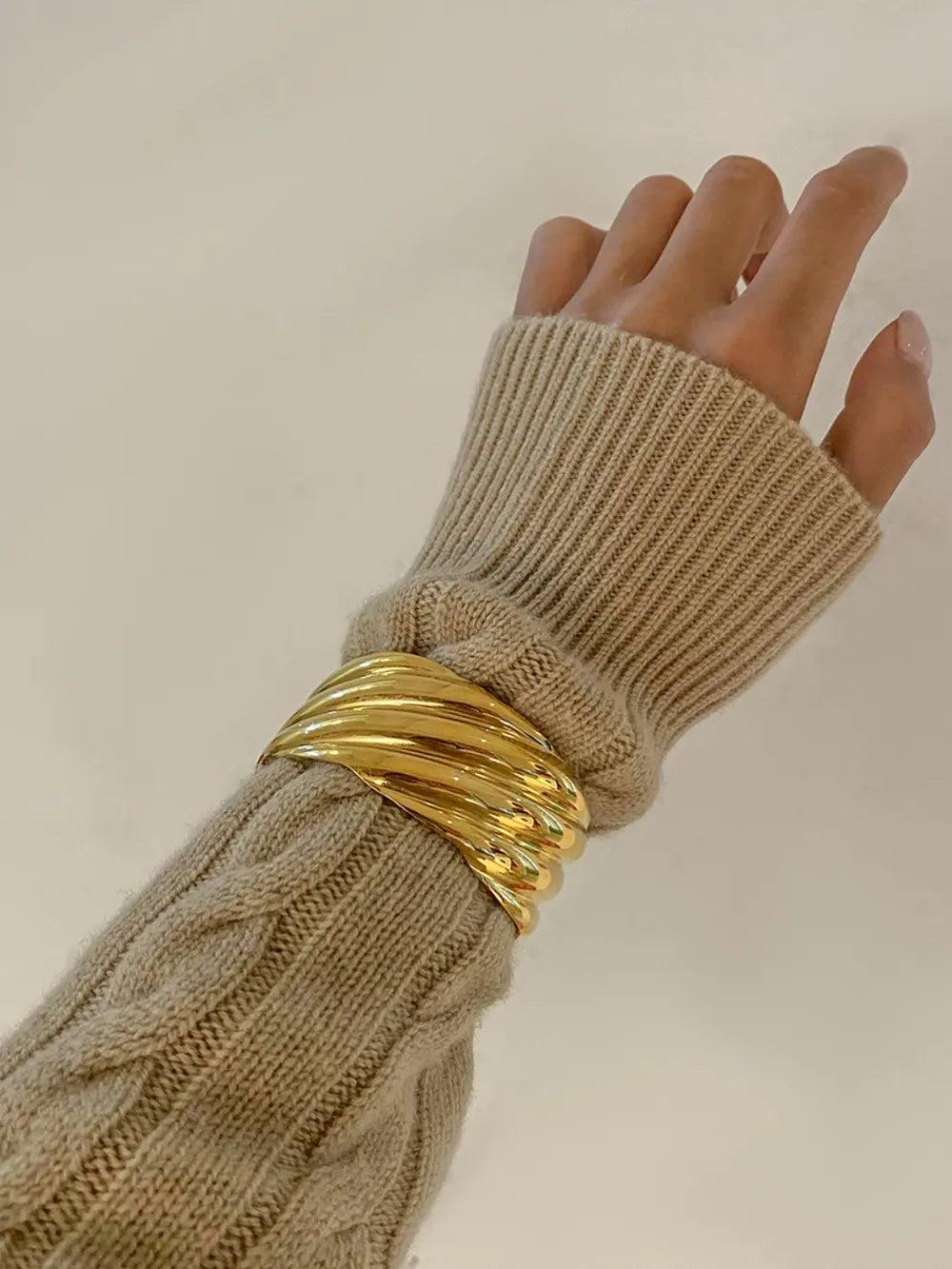 Anillo Abierto Ajustable de Acero Inoxidable Chapado en Oro 18K