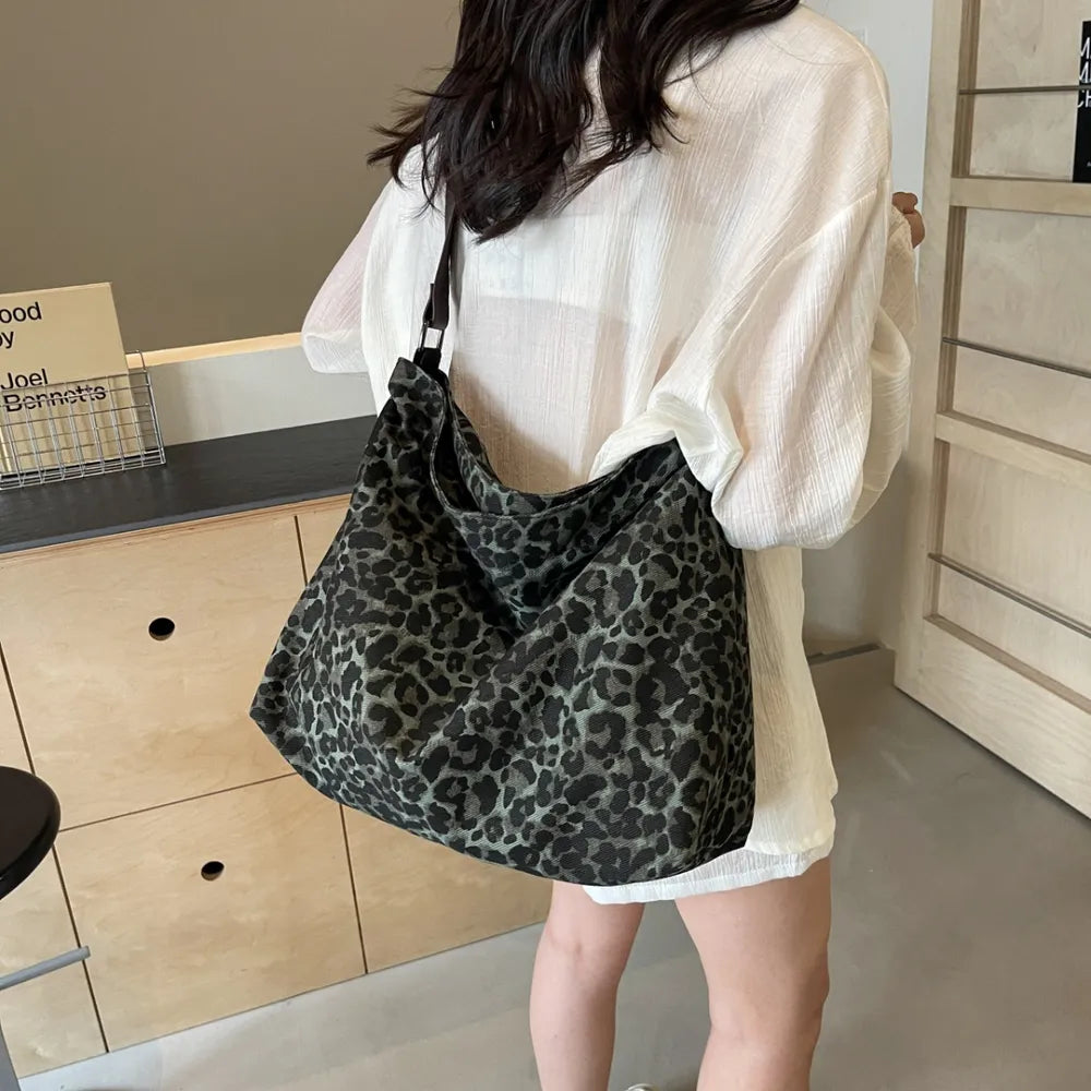 Bolso Tote con Estampado de Leopardo y Correa Ajustable