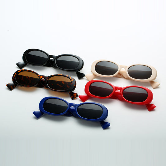 Gafas de sol ovaladas retro de montura pequeña
