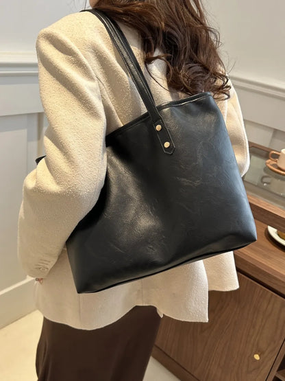 Bolso de Hombro Mediano de Piel Sintética