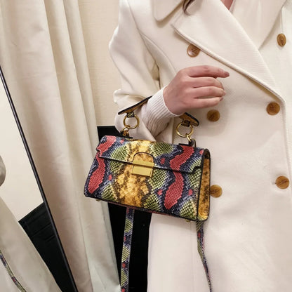 Bolso Bandolera de Piel Sintética con Estampado de Serpiente