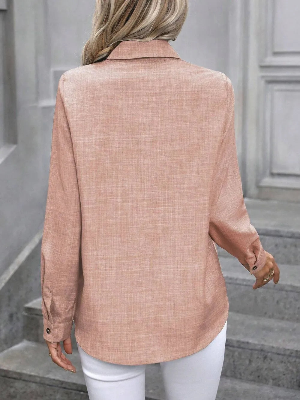 Camisa de manga larga con cuello y botones
