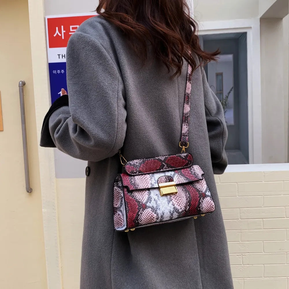 Bolso Bandolera de Piel Sintética con Estampado de Serpiente
