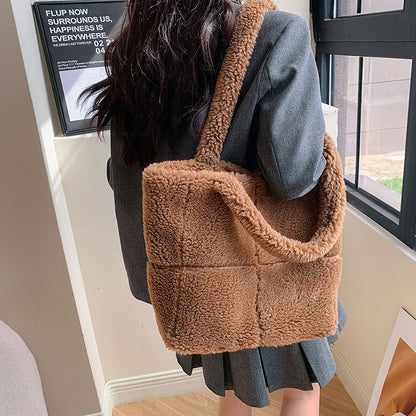 Women's Designer Luxury Plush Bag Winter Fashion Cute Tote Handbags Large Capacity Portable Single Shoulder Furry Bags-5