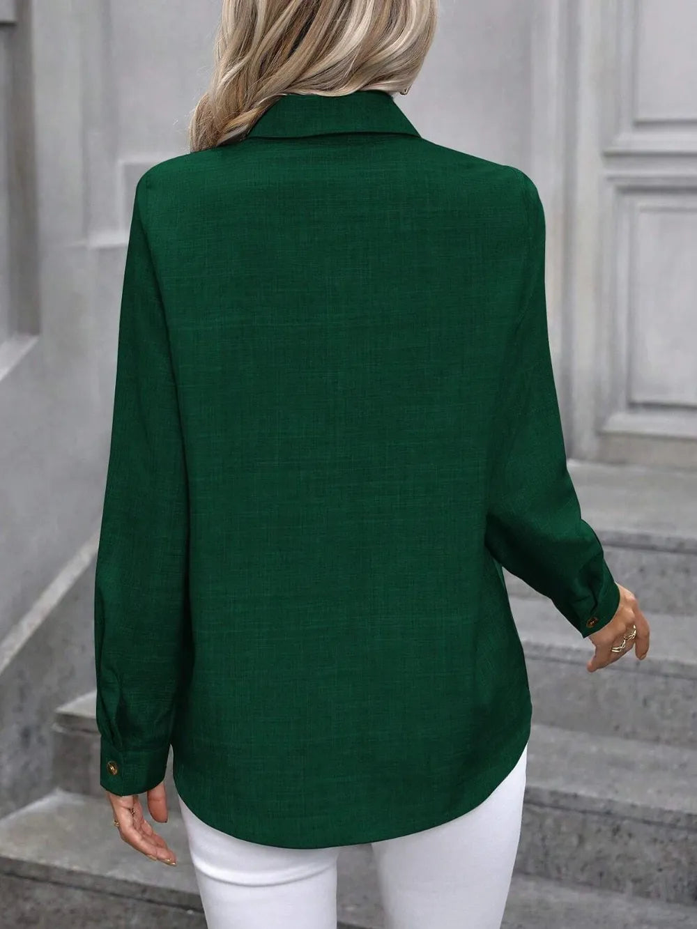 Camisa de manga larga con cuello y botones