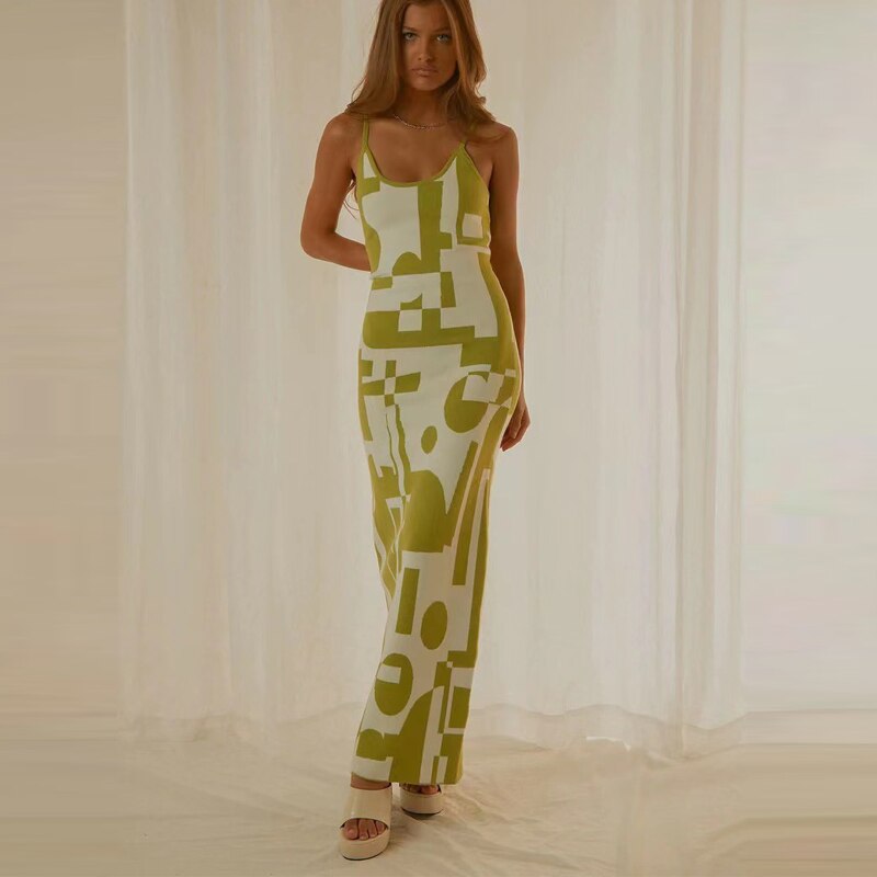 Vestido midi A-line de tirantes con estampado y espalda descubierta