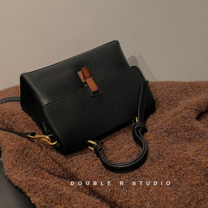Bolso de hombro retro con textura efecto madera