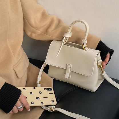 Bolso de hombro retro con textura efecto madera