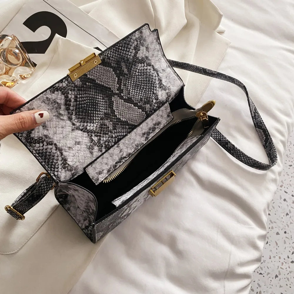 Bolso Bandolera de Piel Sintética con Estampado de Serpiente