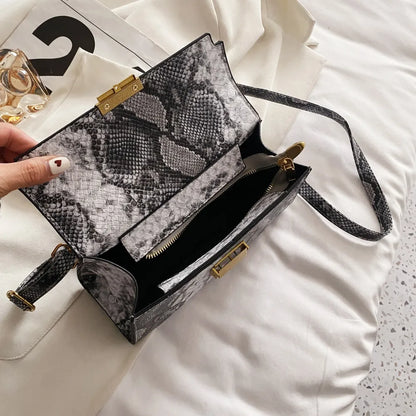 Bolso Bandolera de Piel Sintética con Estampado de Serpiente