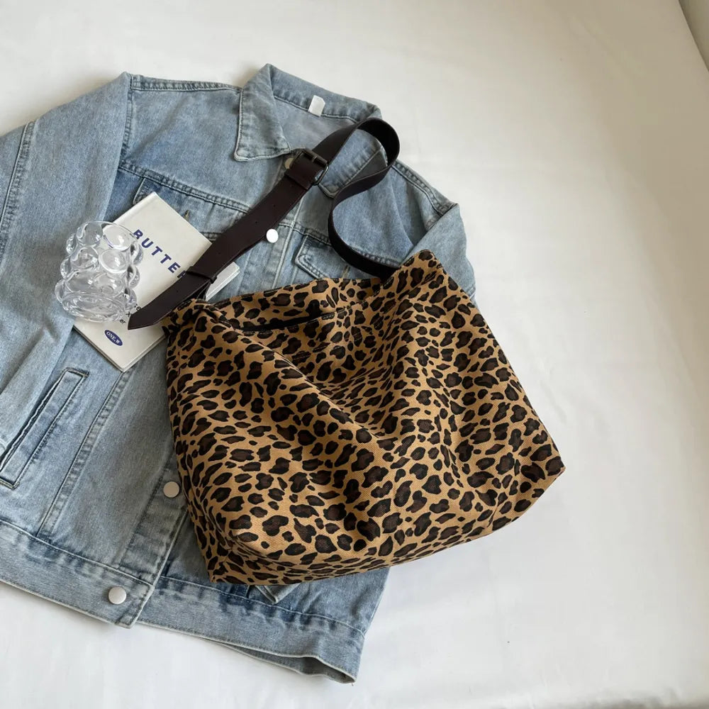 Bolso Tote con Estampado de Leopardo y Correa Ajustable