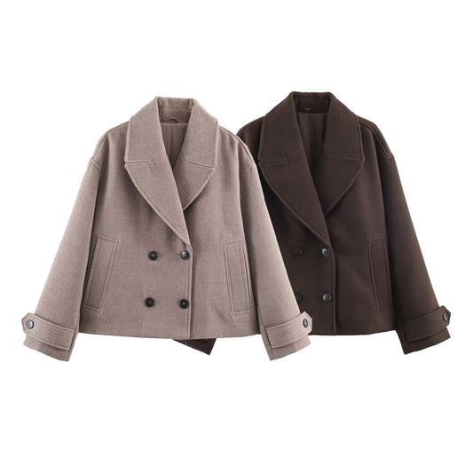 Chaqueta corta de doble botonadura estilo oficina