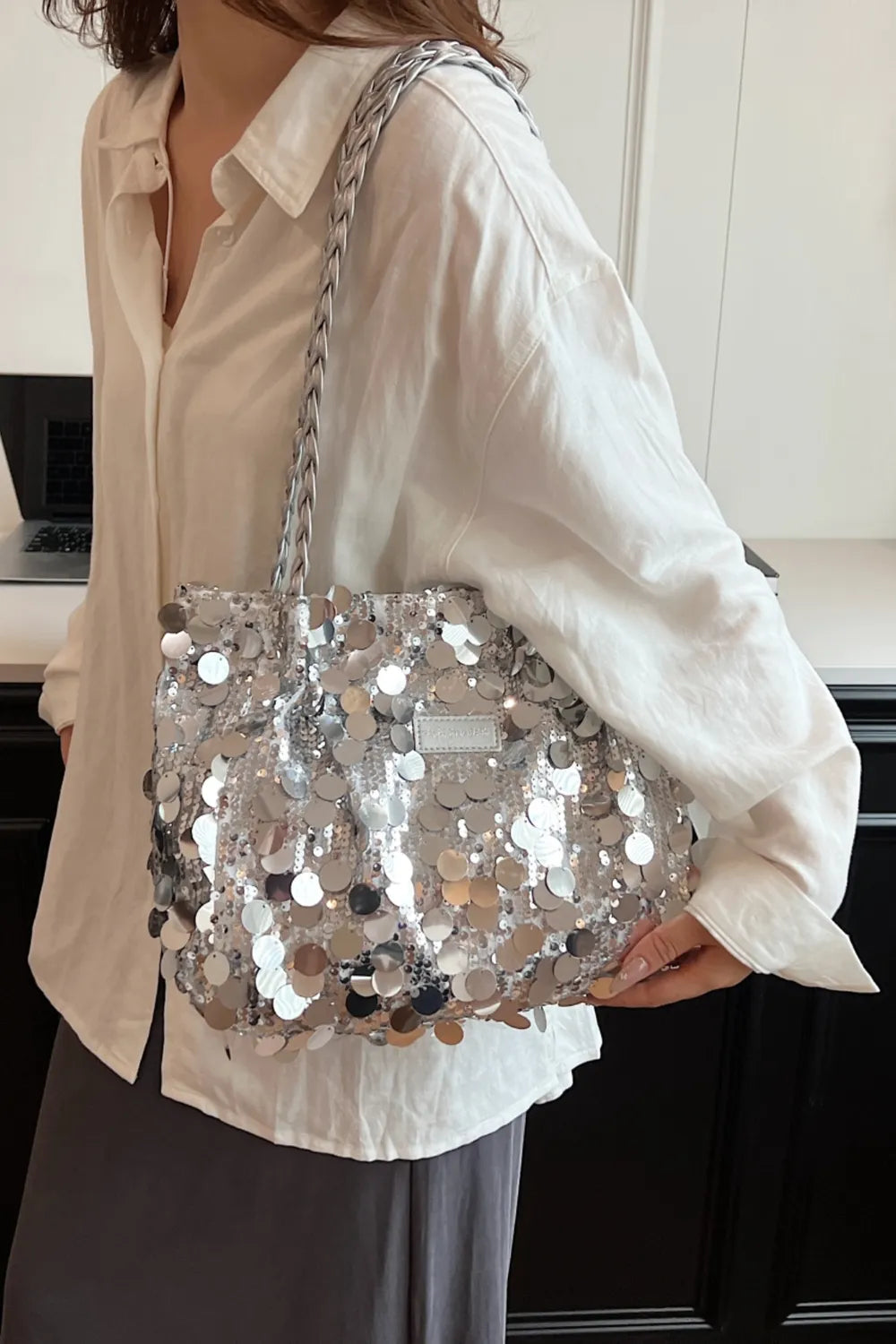 Bolso de Hombro de PVC con Lentejuelas y Correa Trenzada
