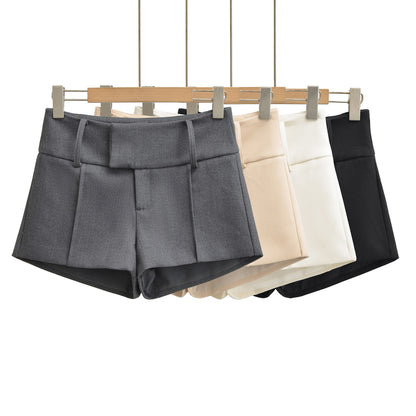 Shorts A-line de cintura baja y corte slim