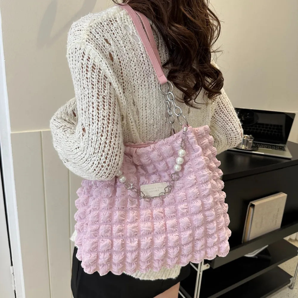 Bolso Tote con Textura Burbuja y Cadena