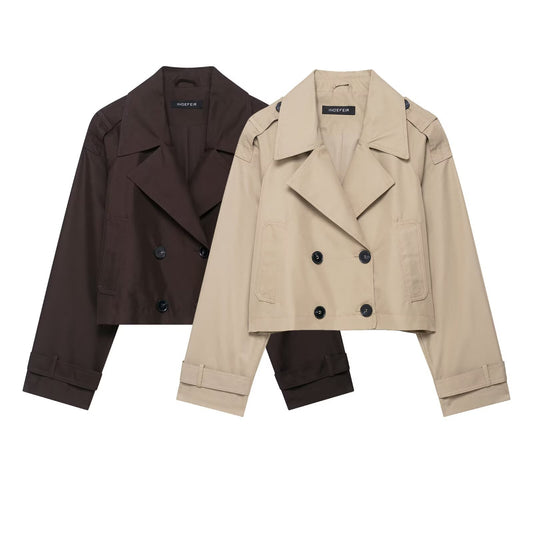 Blazer corta de doble botonadura