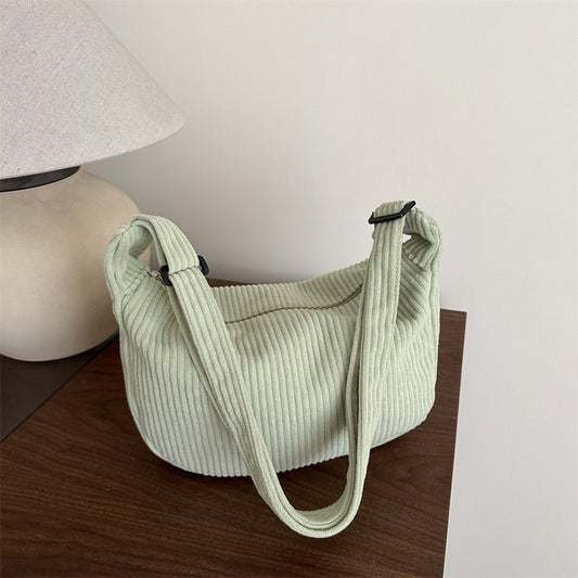 Bolso de Hombro Romántico de Pana con Diseño Crescent