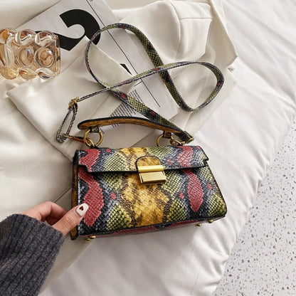 Bolso Bandolera de Piel Sintética con Estampado de Serpiente