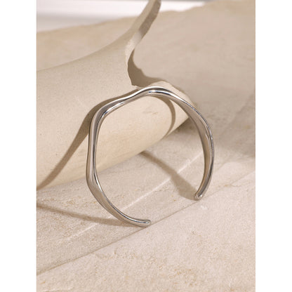 Pulsera Abierta de Acero Inoxidable Chapada en Oro 18K Estilo Minimalista
