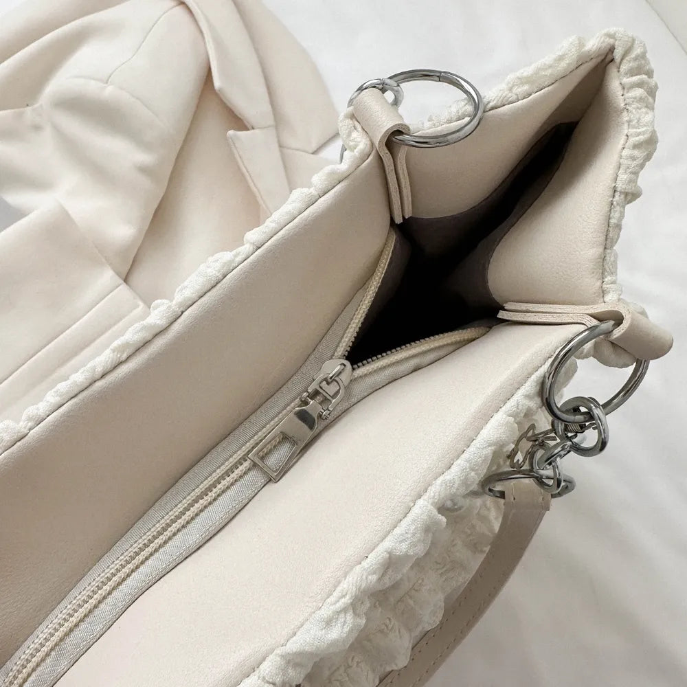 Bolso Tote con Textura Burbuja y Cadena