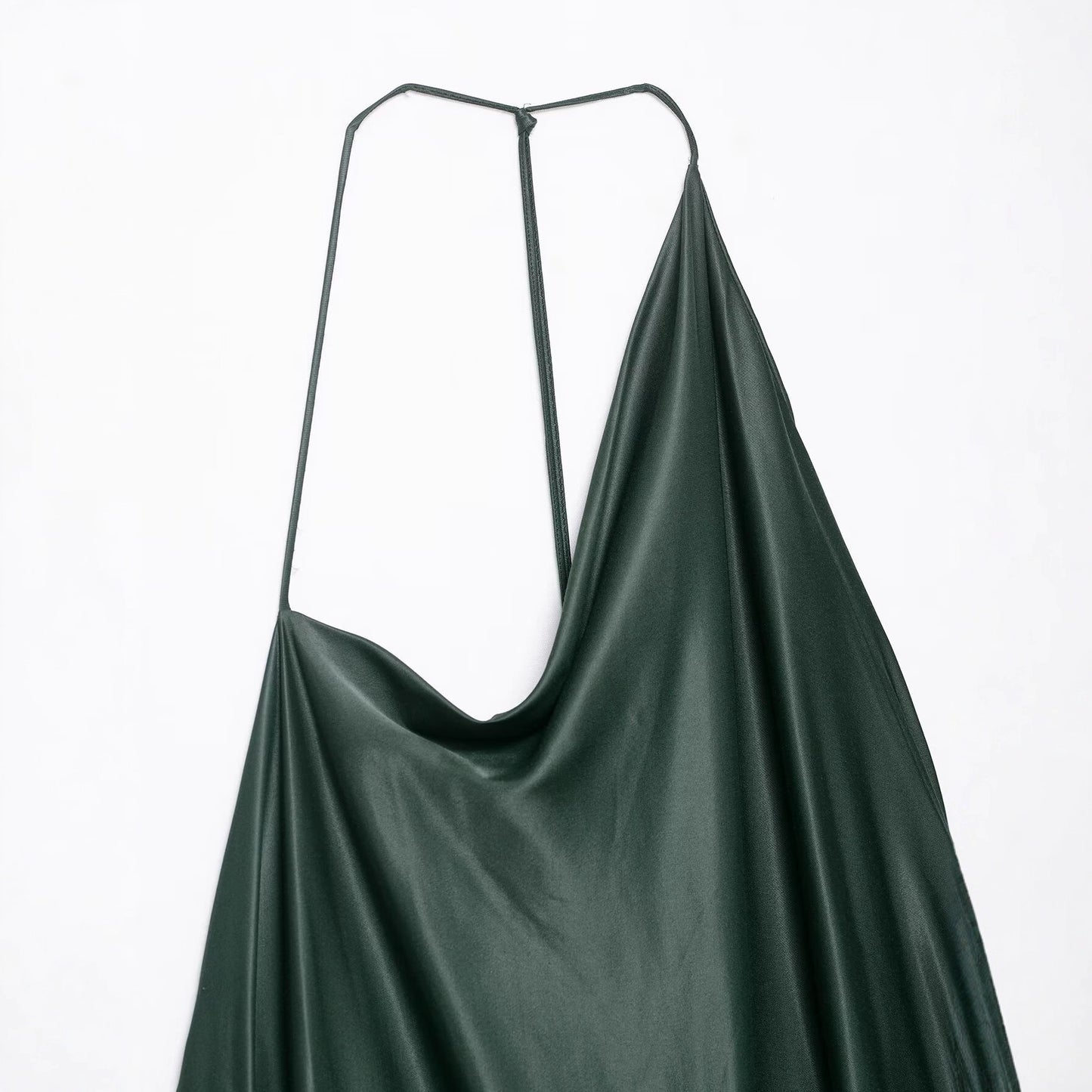 Vestido asimétrico de textura satén