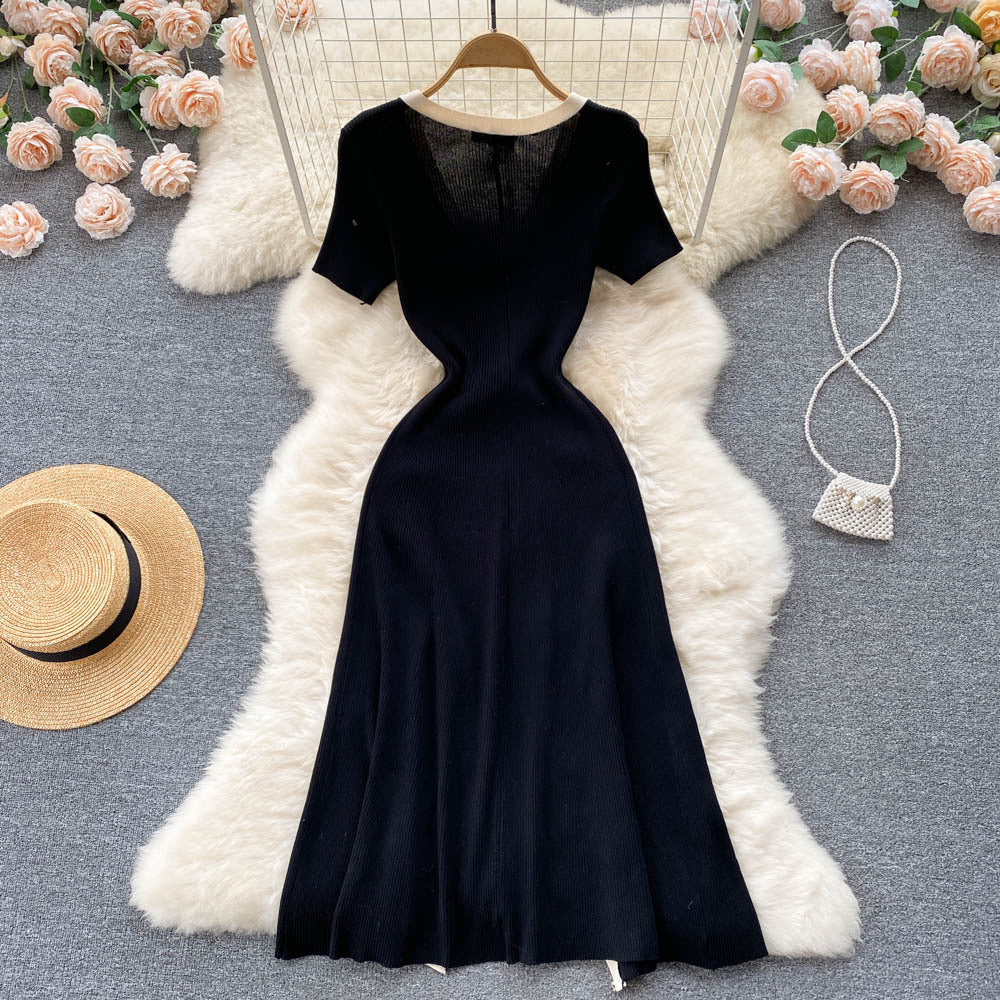 Vestido midi de punto estilo francés con cuello en V