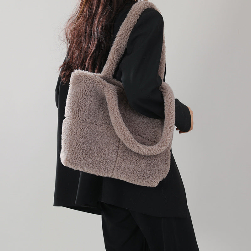 Women's Designer Luxury Plush Bag Winter Fashion Cute Tote Handbags Large Capacity Portable Single Shoulder Furry Bags-6