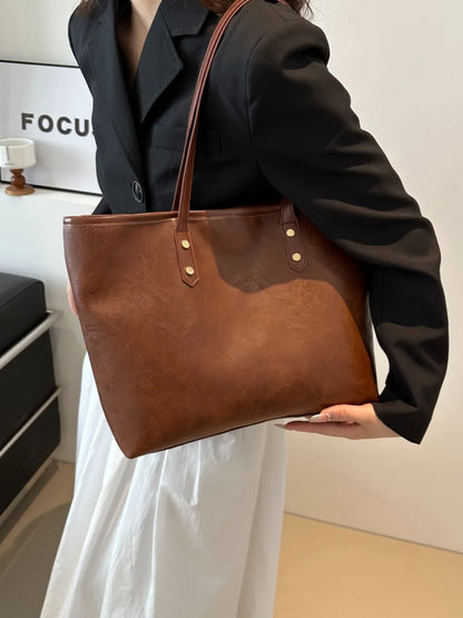 Bolso de Hombro Mediano de Piel Sintética