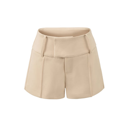 Shorts A-line de cintura baja y corte slim