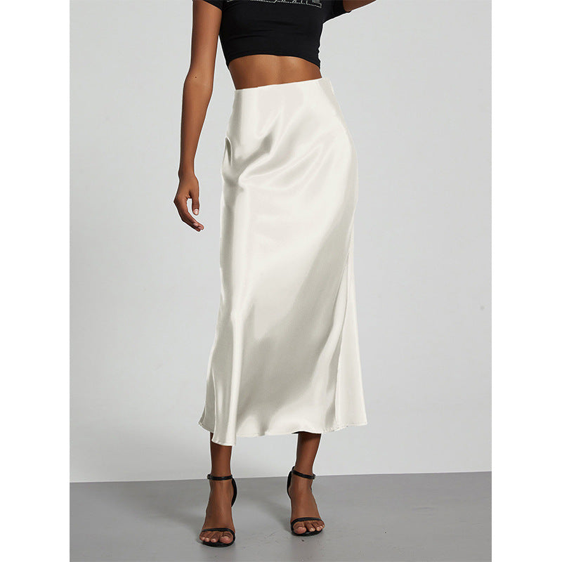 Falda midi A-line de satén liso con brillo natural