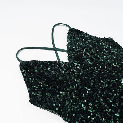 Vestido con tiras recortadas y espalda descubierta
