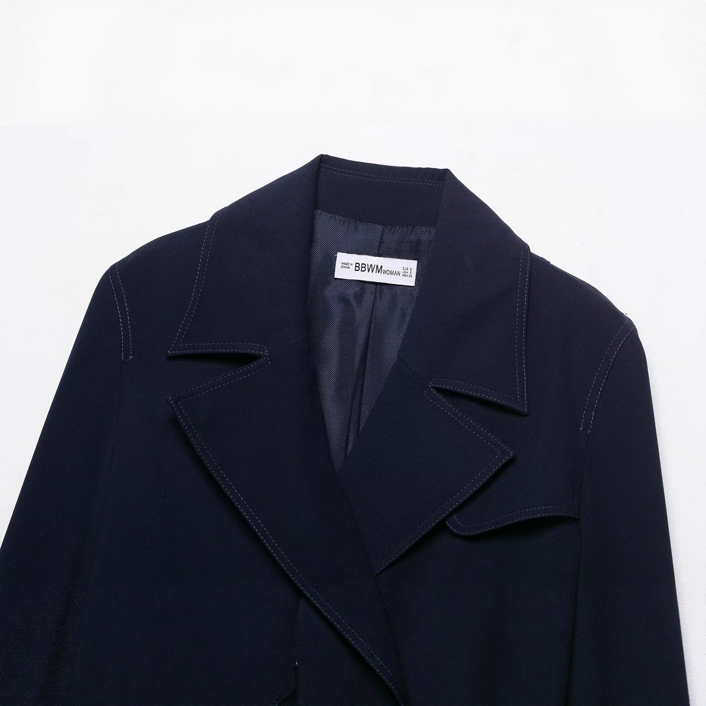 Chaqueta corta de doble botonadura