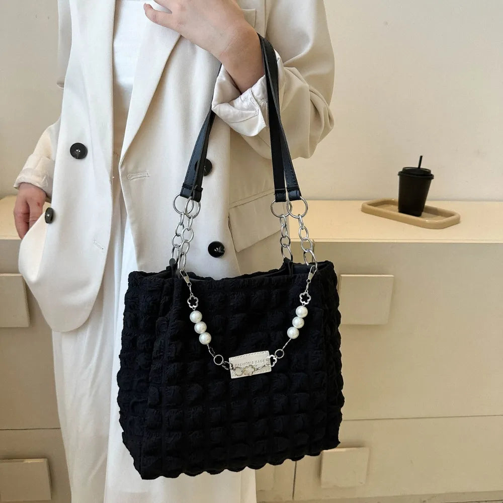 Bolso Tote con Textura Burbuja y Cadena