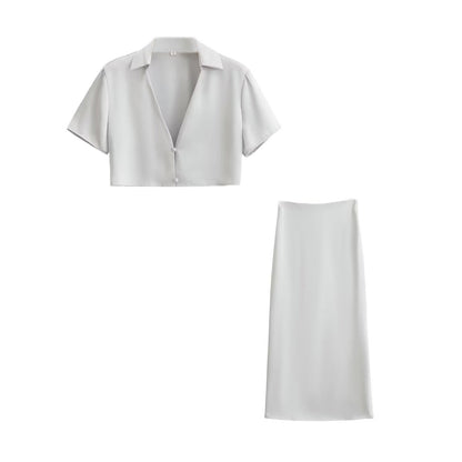 Conjunto de camisa y falda de satén de cintura alta
