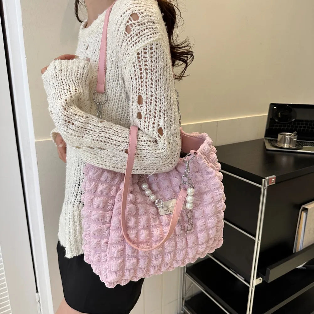 Bolso Tote con Textura Burbuja y Cadena