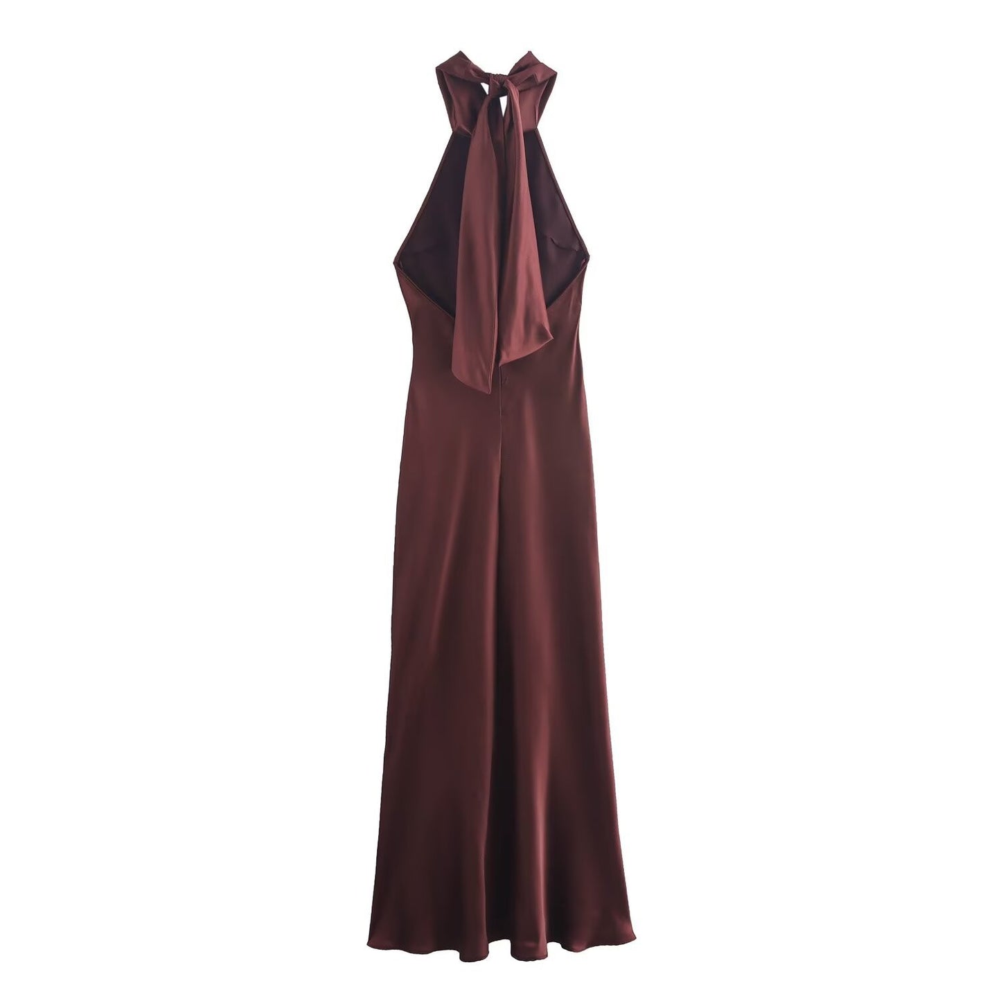 Mono largo de satén con cuello halter y falda fluida