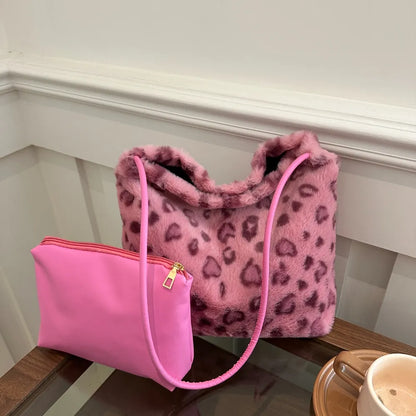 Bolso de Hombro de Pelo Sintético con Estampado de Leopardo