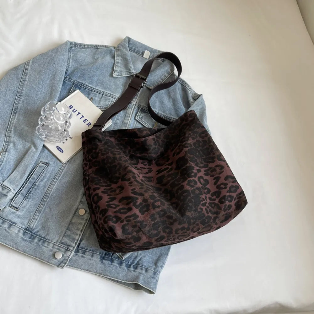 Bolso Tote con Estampado de Leopardo y Correa Ajustable