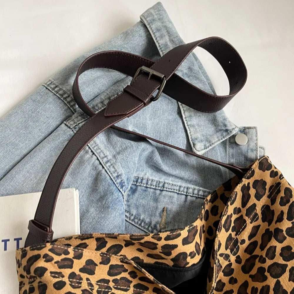Bolso Tote con Estampado de Leopardo y Correa Ajustable