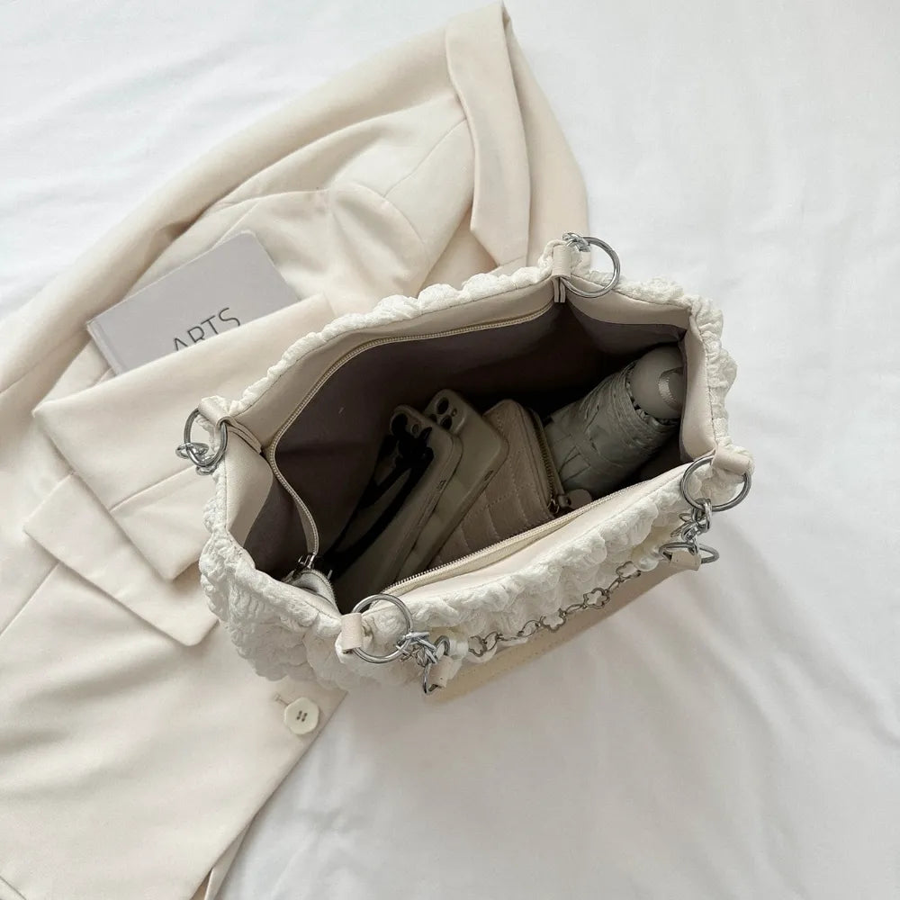Bolso Tote con Textura Burbuja y Cadena