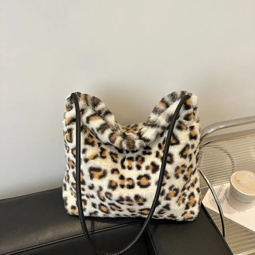 Bolso de Hombro de Pelo Sintético con Estampado de Leopardo