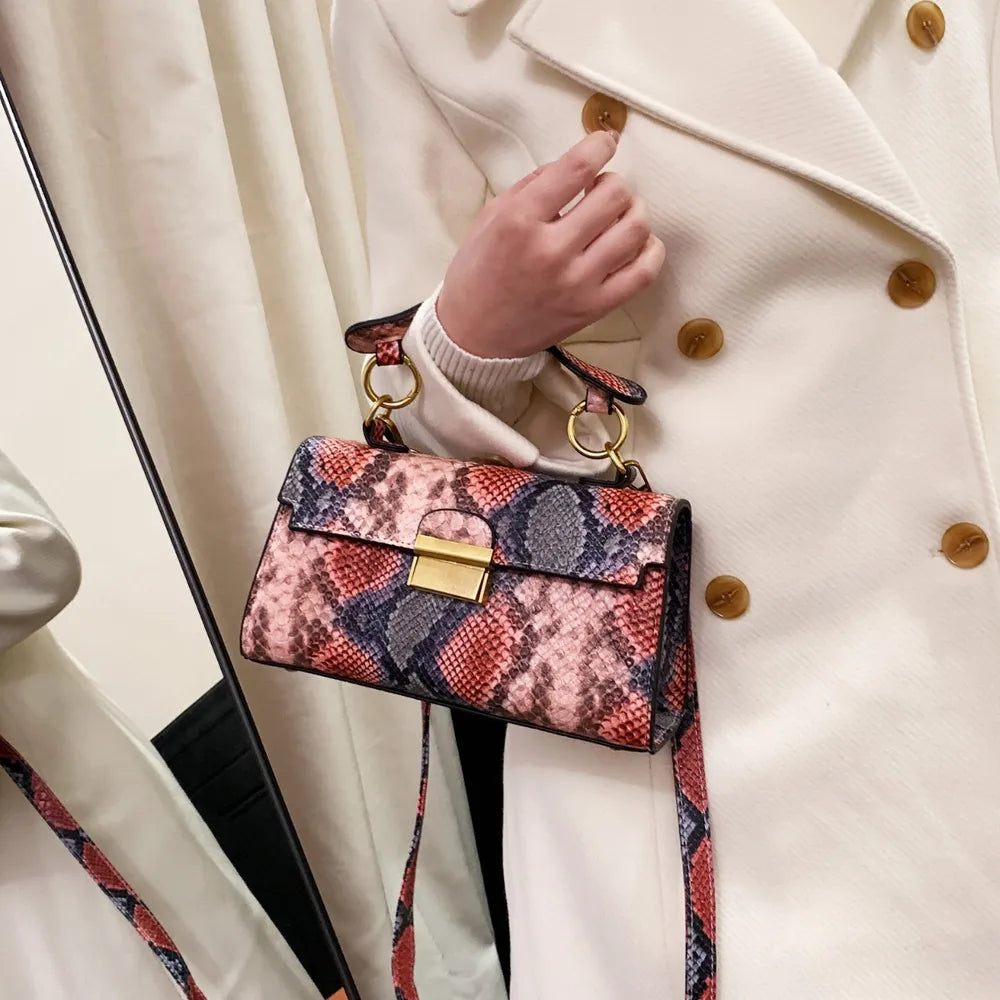 Bolso Bandolera de Piel Sintética con Estampado de Serpiente