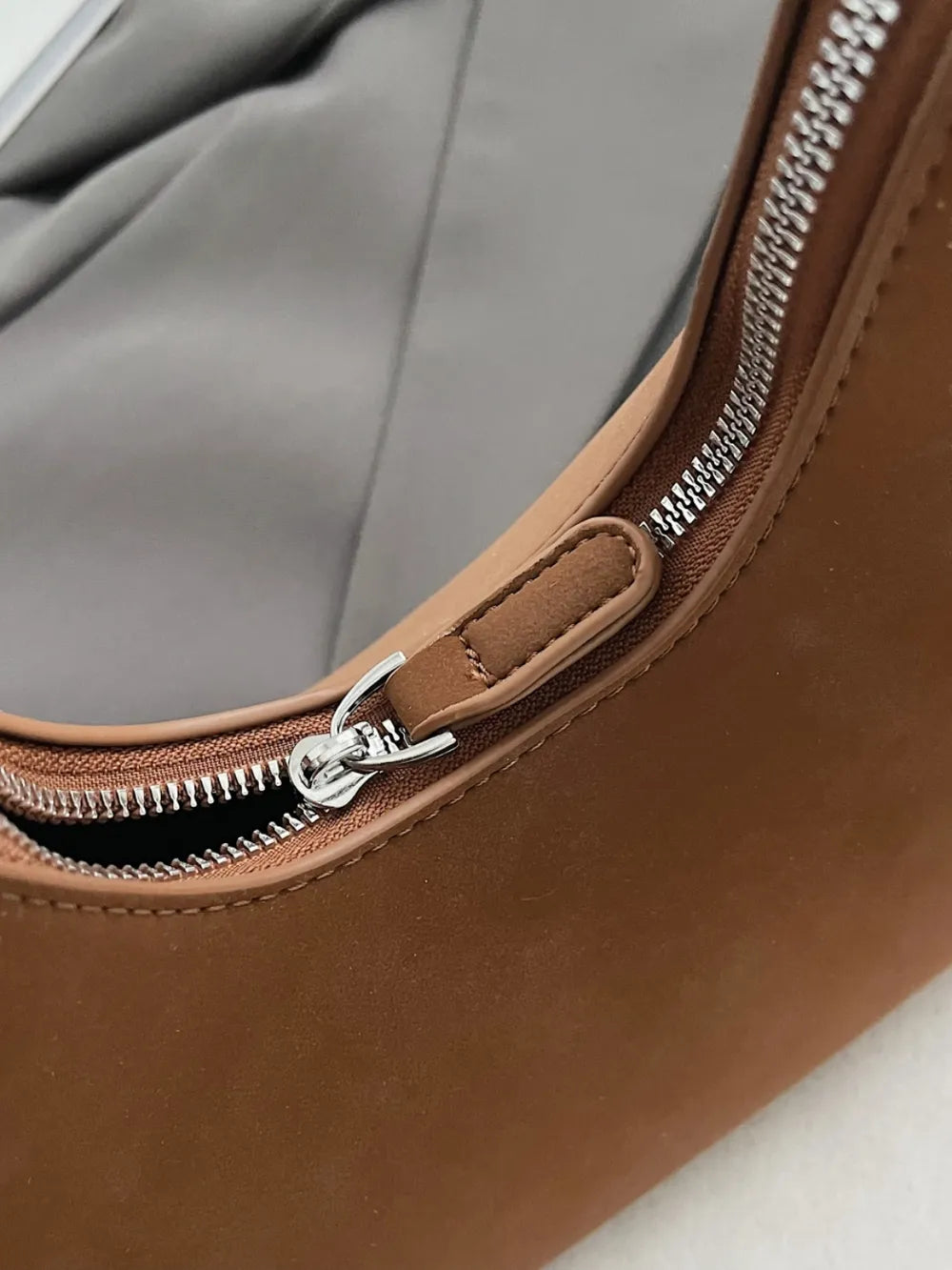 Bolso de Hombro Pequeño con Cremallera en Poliéster y PU