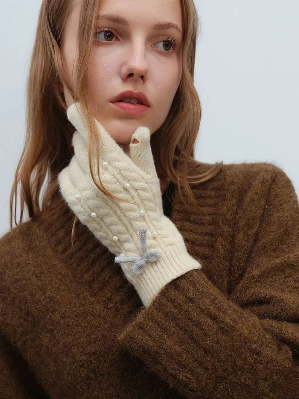 Guantes Térmicos de Lana con Detalle de Perla y Lazo