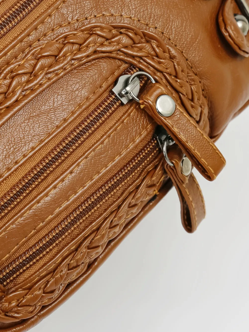 Bolso de Hombro Mediano de Piel Sintética con Múltiples Bolsillos