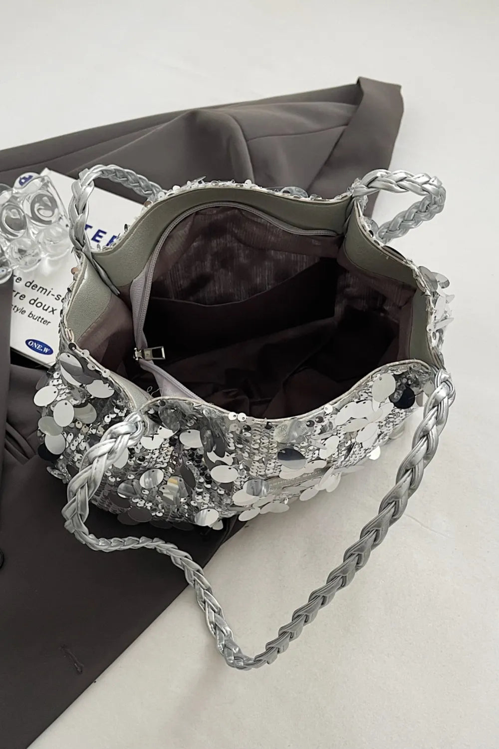 Bolso de Hombro de PVC con Lentejuelas y Correa Trenzada