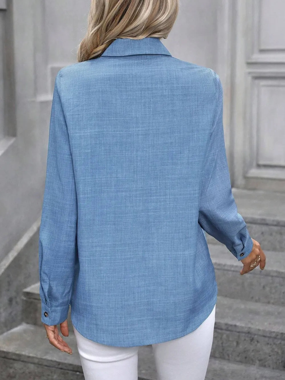 Camisa de manga larga con cuello y botones