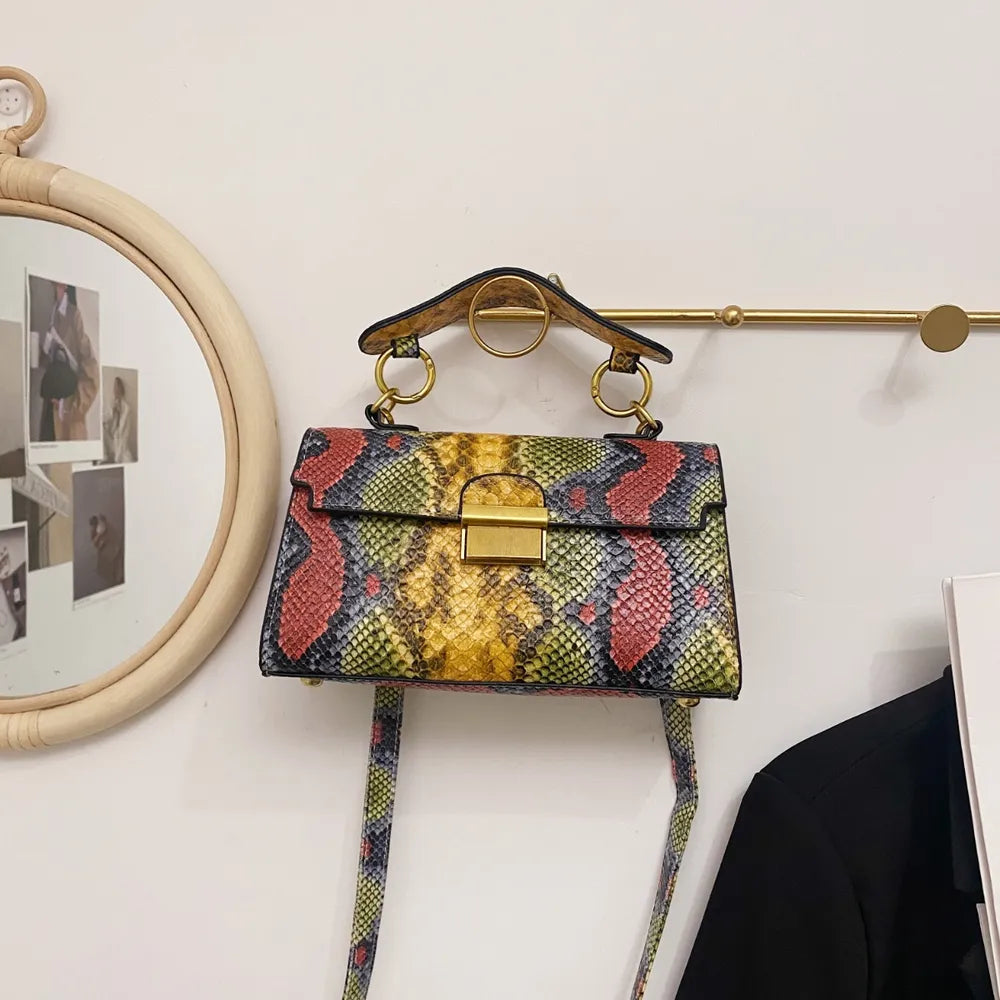Bolso Bandolera de Piel Sintética con Estampado de Serpiente