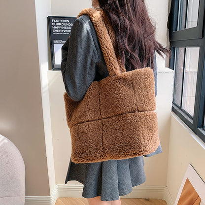 Women's Designer Luxury Plush Bag Winter Fashion Cute Tote Handbags Large Capacity Portable Single Shoulder Furry Bags-1